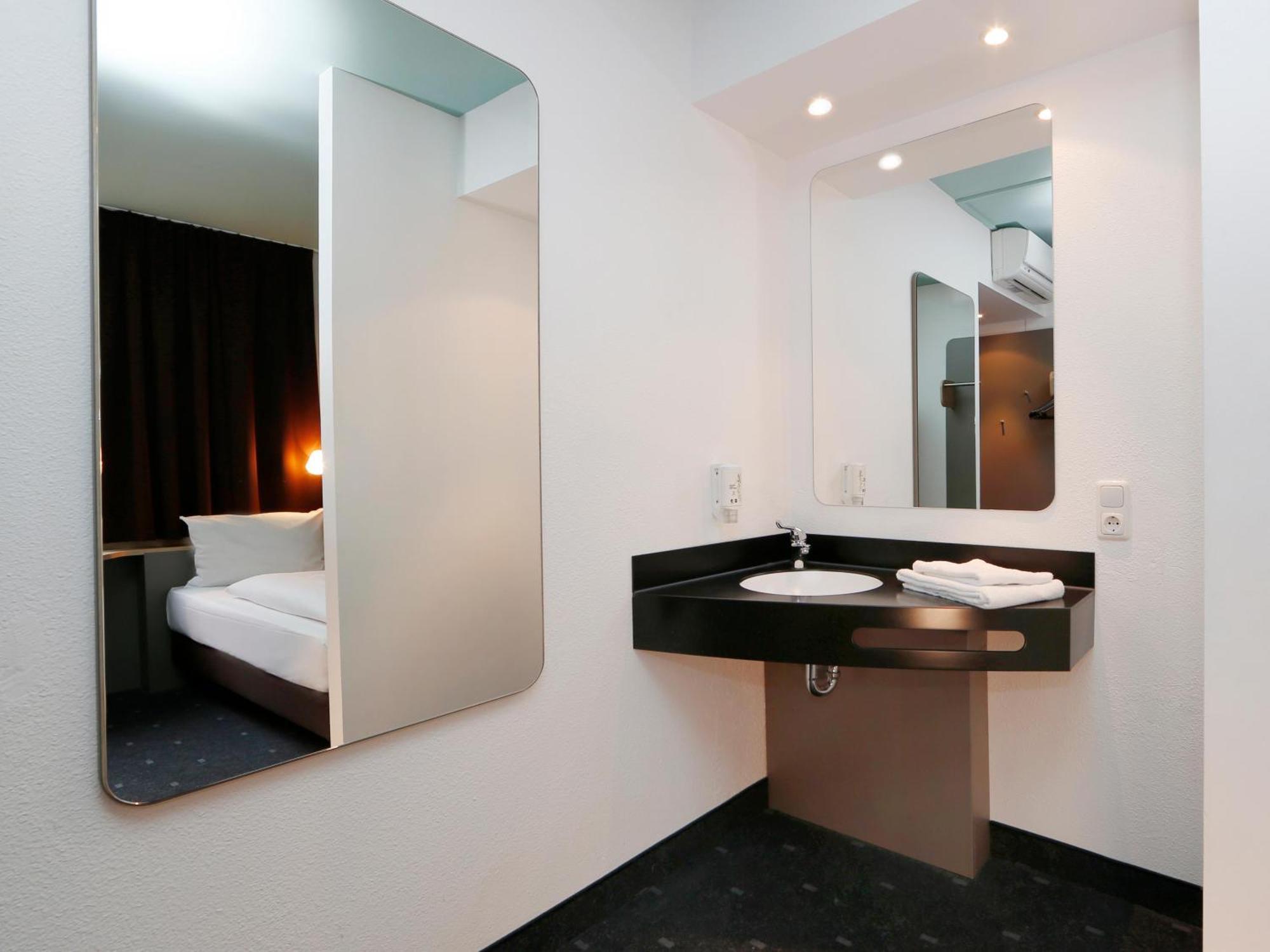 B&B Hotel Berlin-Dreilinden クラインマハノー エクステリア 写真