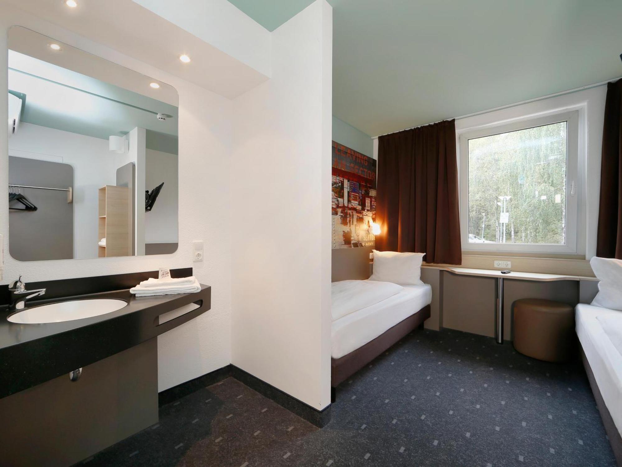B&B Hotel Berlin-Dreilinden クラインマハノー エクステリア 写真